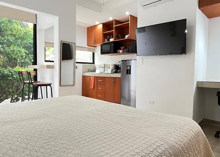 Homely And Comfortable Studio 3 Blocks To 5Th Av